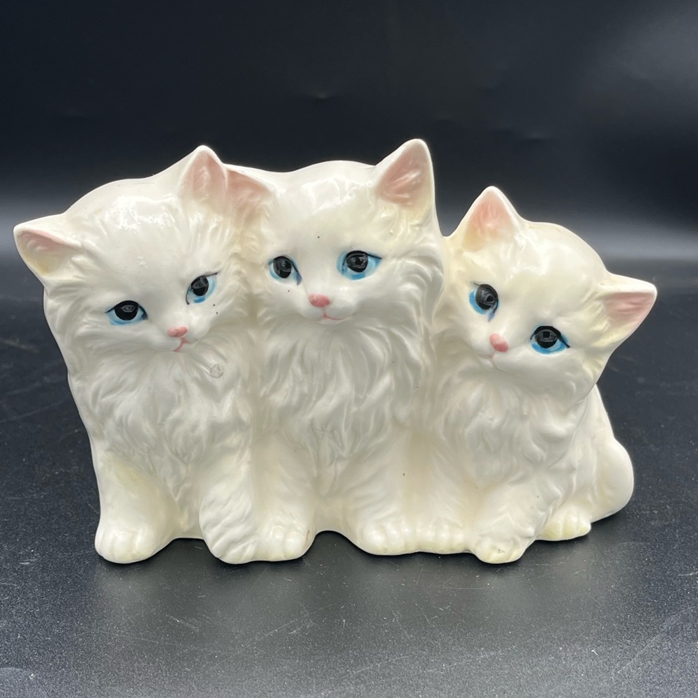 Vintage Napcoware three kittens ceramic planter - Picture 8 of 10